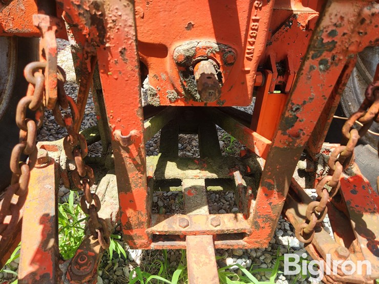 1965-allis-chalmers-d19-image-10