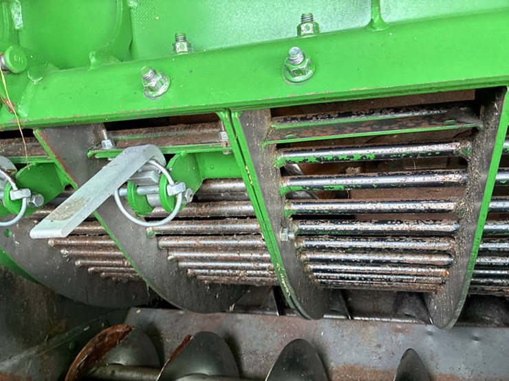 2013-john-deere-s670-image-62