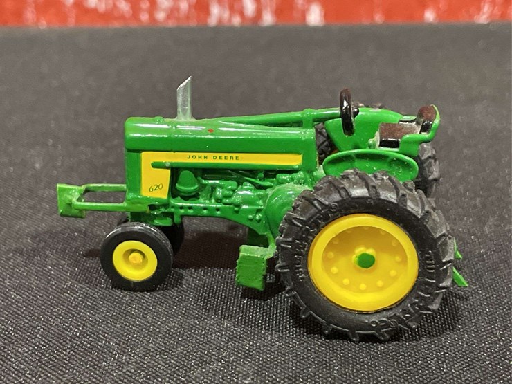 1/64-john-deere-620-puller-customized-image-2
