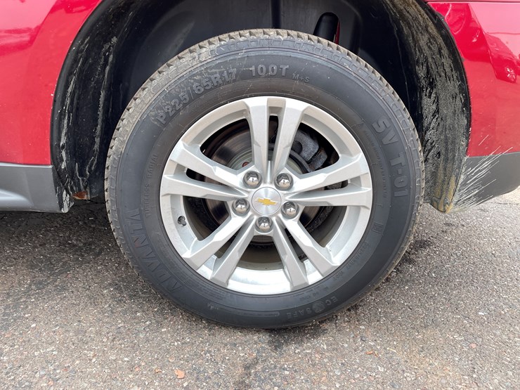 2015-chevrolet-equinox-lt-image-21
