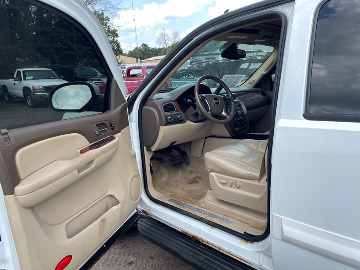 2007-gmc-yukon-xl-image-38