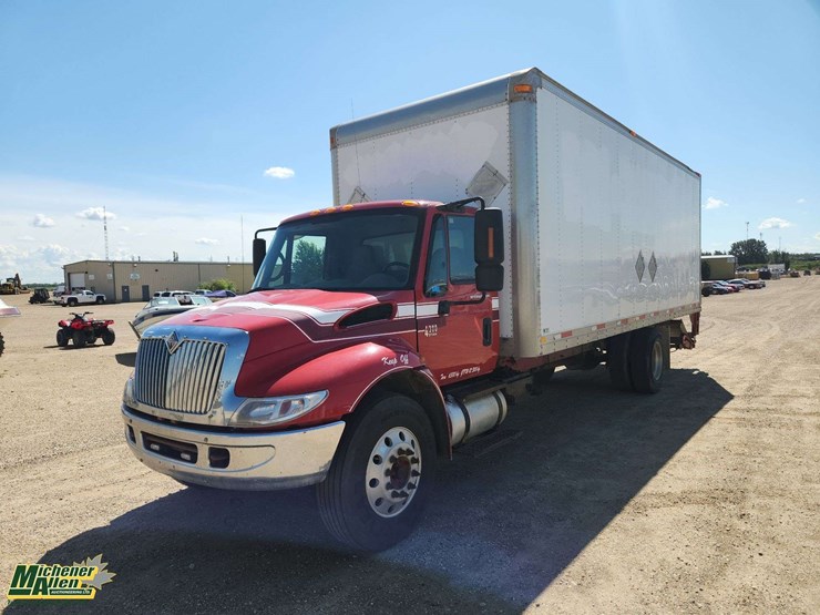 2006-international-durastar-4300-image-1