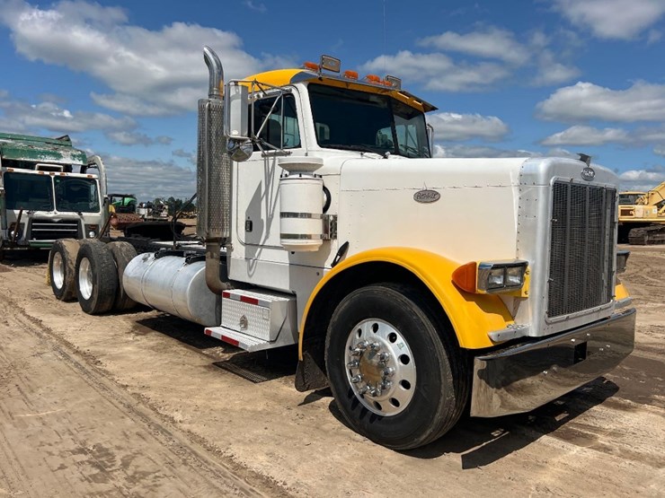 1996-peterbilt-379-image-6