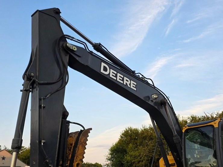 2013-deere-160g-lc-image-7
