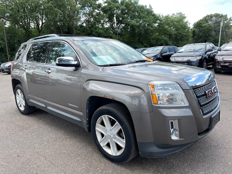 2010-gmc-terrain-slt-image-8