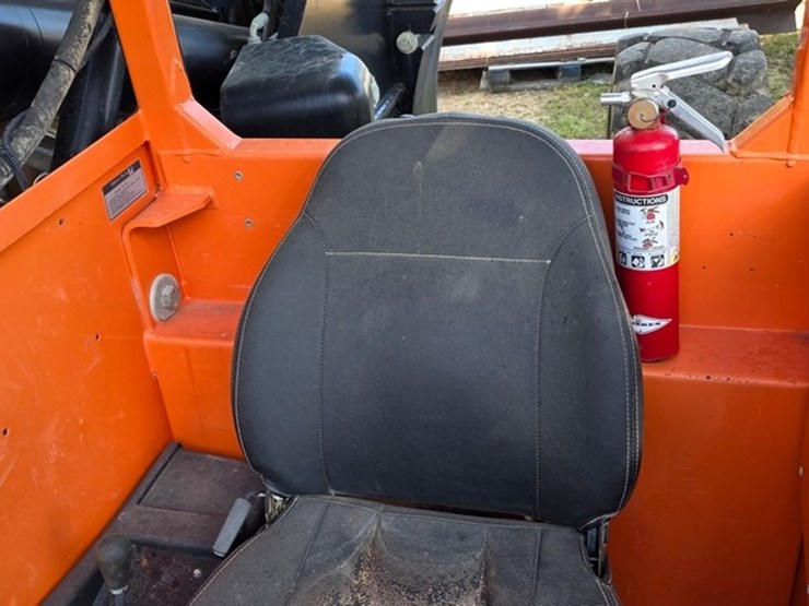 2013-jlg-g9-43a-image-40