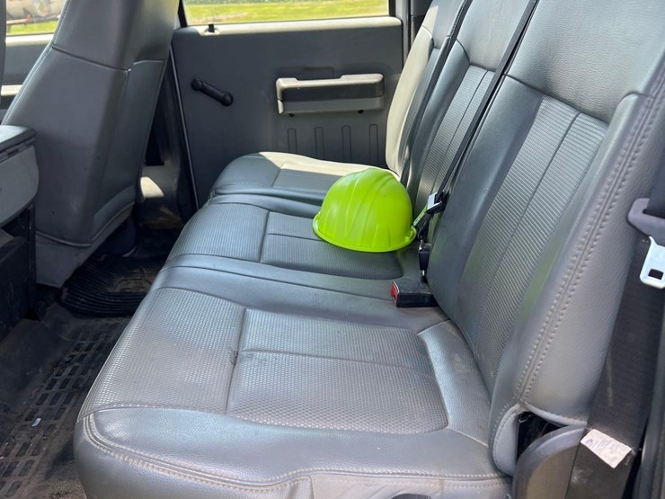 2011-ford-f350-image-11