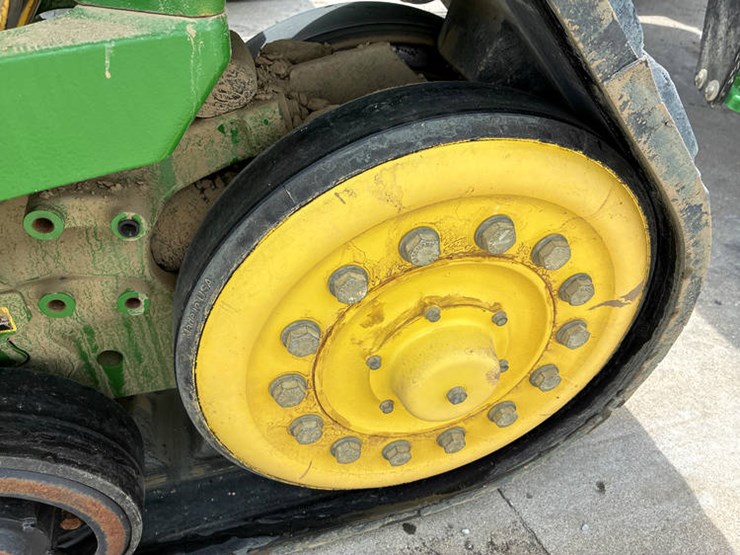 2021-john-deere-8rx-310-image-32