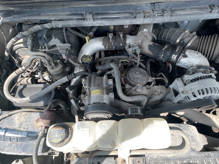 1999-ford-f550-xl-image-16