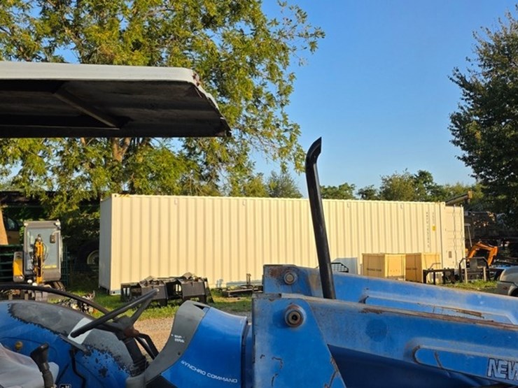 new-holland-tn70-image-12