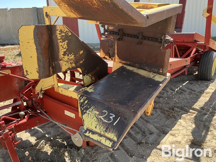 new-holland-1002-image-18