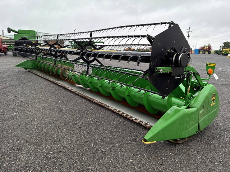 2013-john-deere-635f-image-3