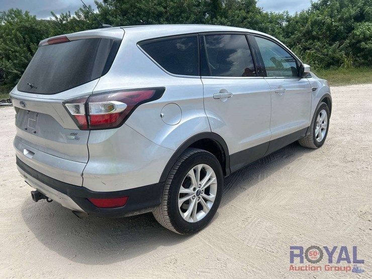 2017-ford-escape-image-3