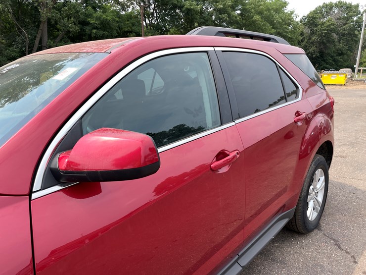 2015-chevrolet-equinox-lt-image-15