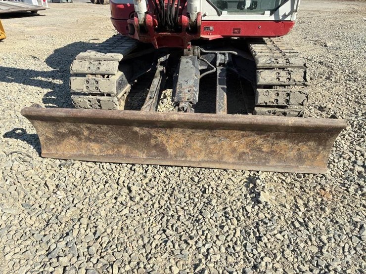 2017-takeuchi-tb290-image-5