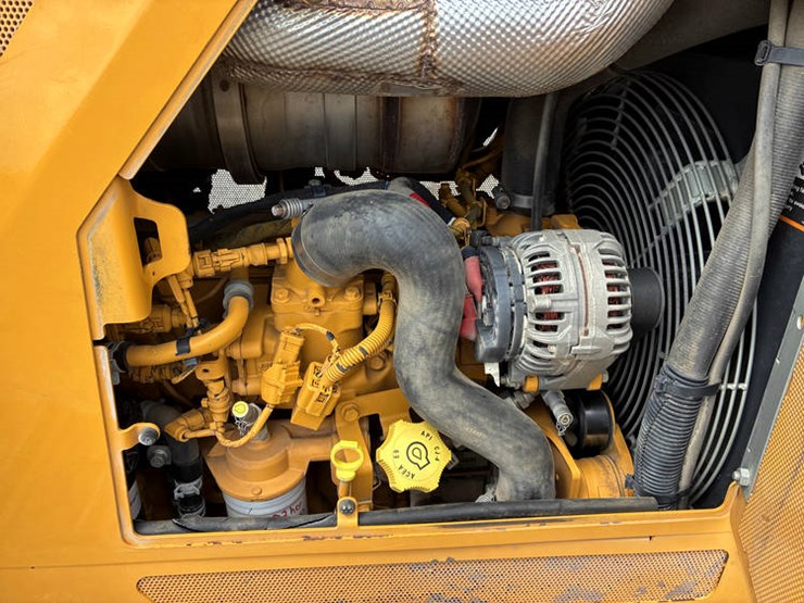 2022-john-deere-450-image-41