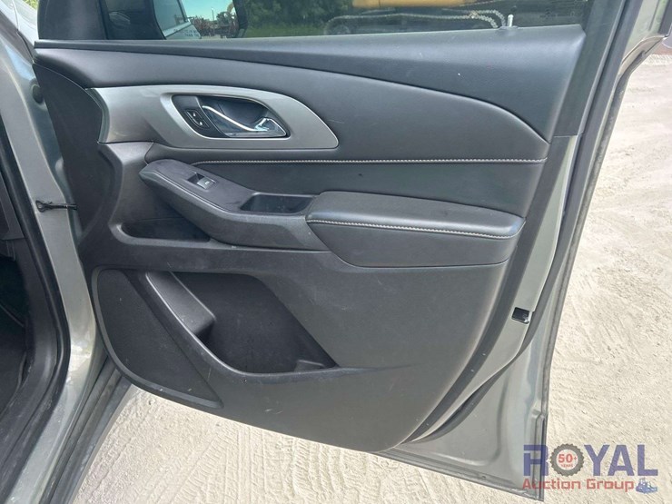 2018-chevrolet-traverse-image-23