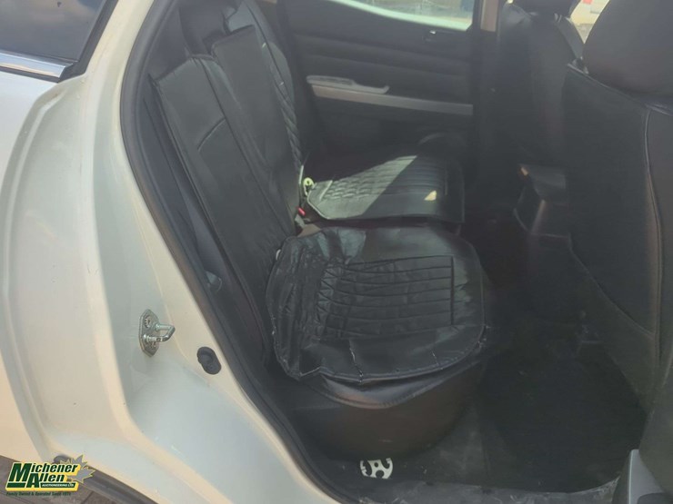 2010-mazda-cx7-image-13