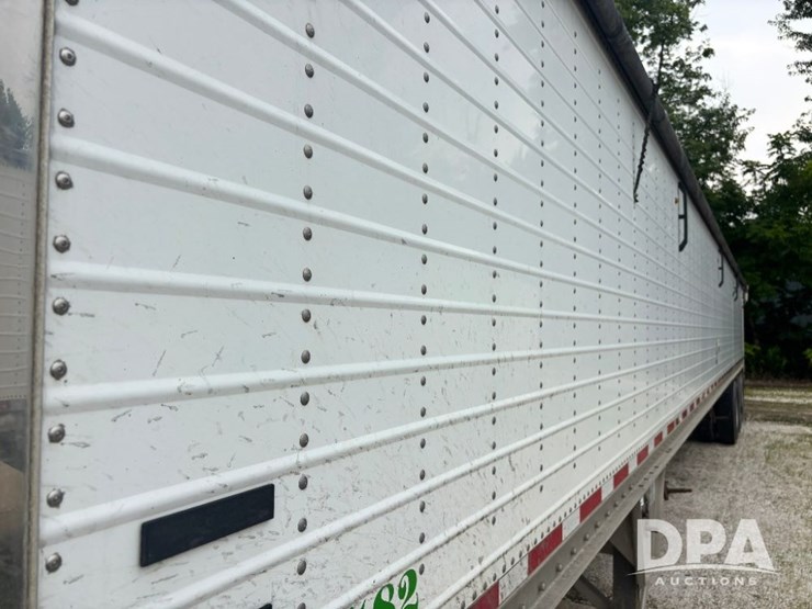 2016-wilson-grain-trailer-image-26