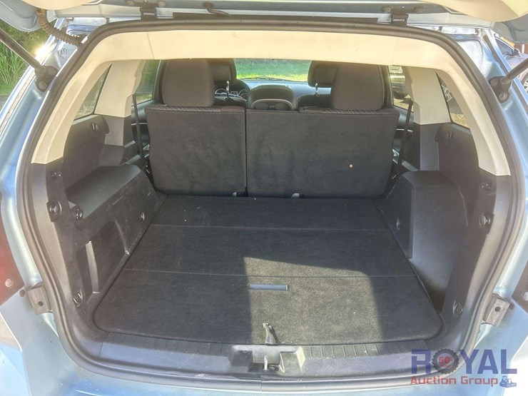 2013-dodge-journey-sxt-image-21