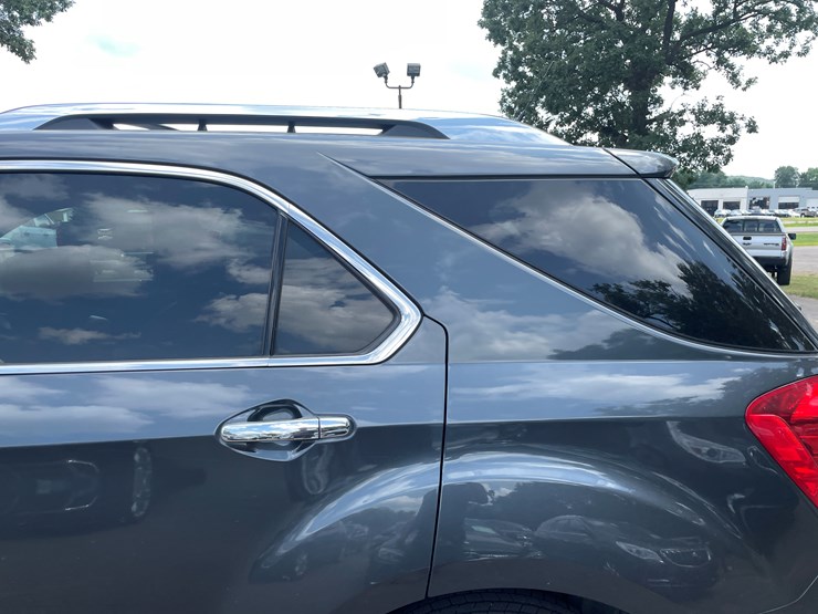 2010-chevrolet-equinox-image-24