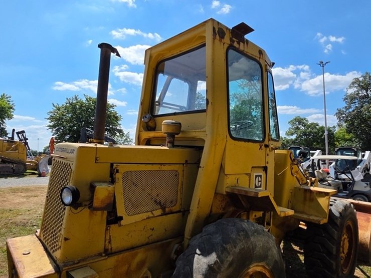 1977-caterpillar-910-image-17