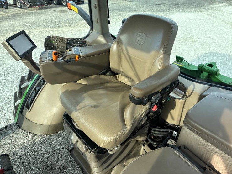 2012-john-deere-8360r-image-77