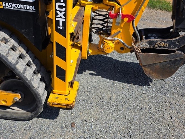 2021-jcb-1cxt-image-15