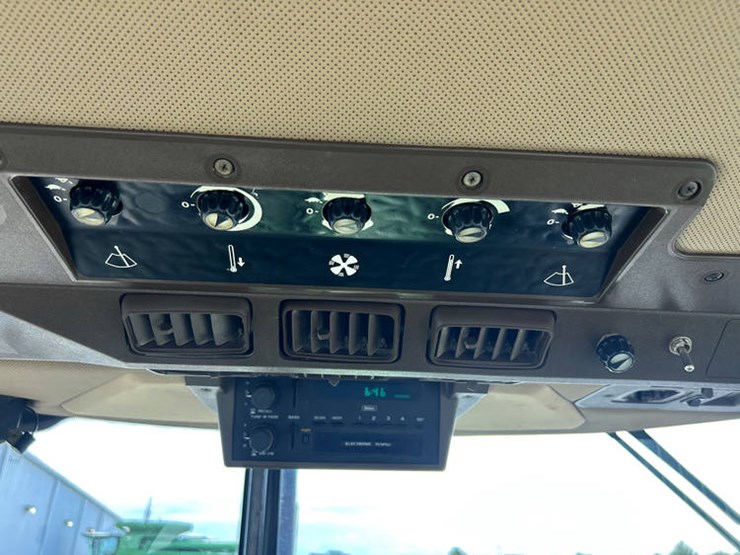 1990-john-deere-4455-image-70