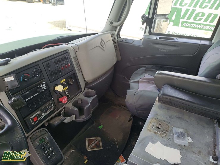 2011-international-workstar-7500-image-8