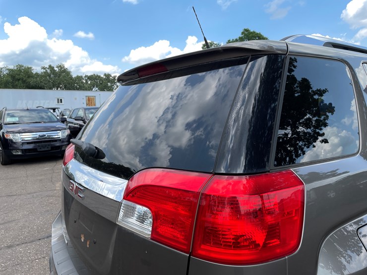 2010-gmc-terrain-slt-image-30