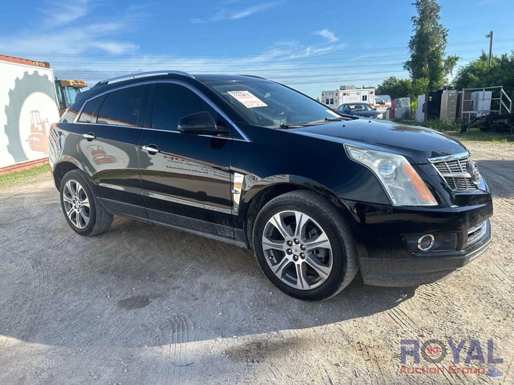 2012-cadillac-srx-image-2