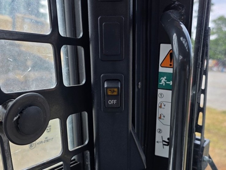 2020-bobcat-s850-image-53