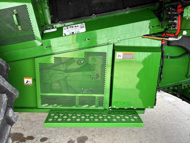 2017-john-deere-s680-image-61