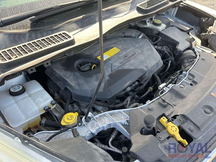2015-ford-escape-image-8