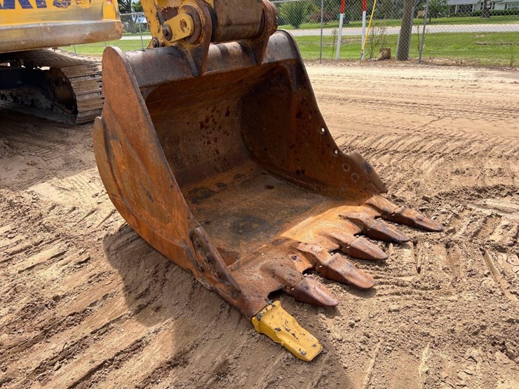 2017-caterpillar-336fl-image-21