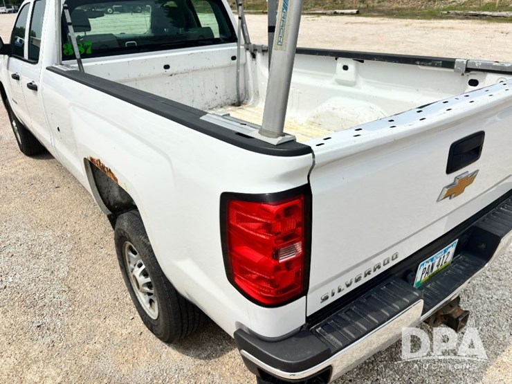 2015-chevrolet-2500hd-image-28