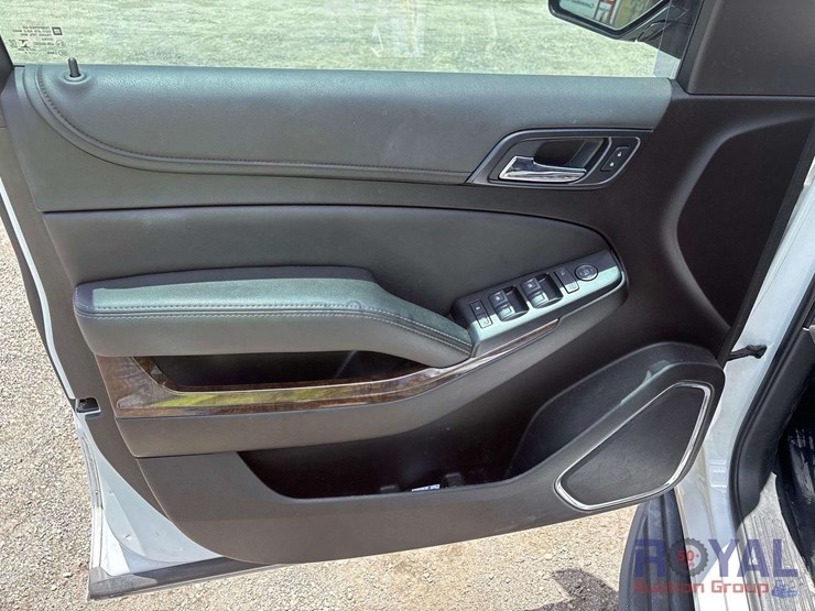 2019-chevrolet-tahoe-image-12