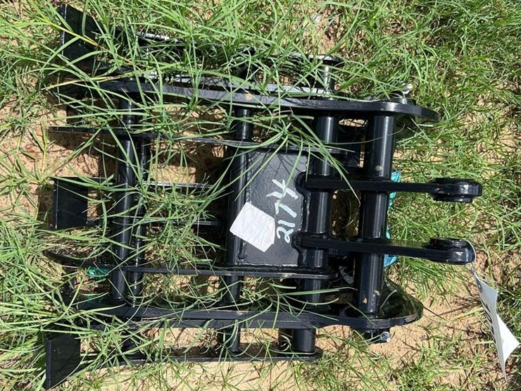 unused-future-mini-excavator-grapple-image-2