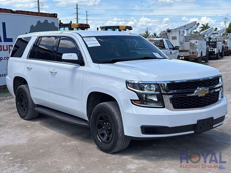 2019-chevrolet-tahoe-image-2