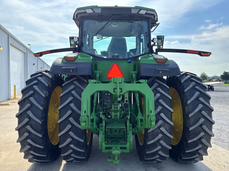 2022-john-deere-8r-310-image-7