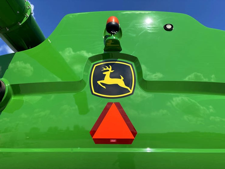 2013-john-deere-s670-image-24