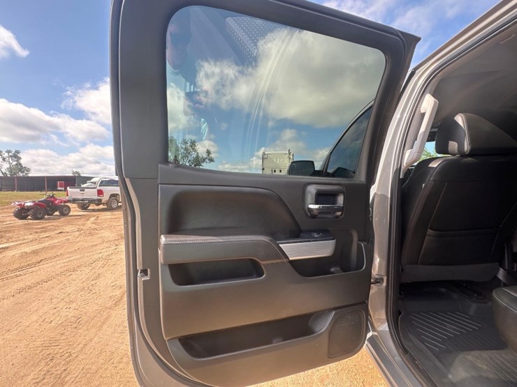 2017-chevrolet-silverado-image-20