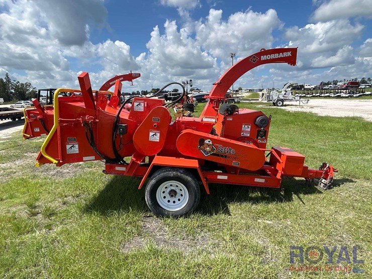 2016-e-z-beever-m12r-towable-brush-chipper-image-12