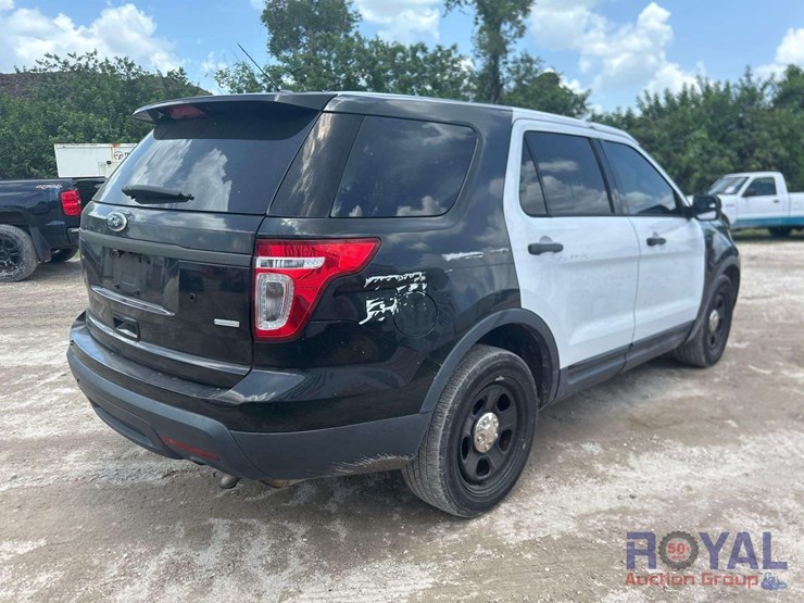 2015-ford-explorer-image-3