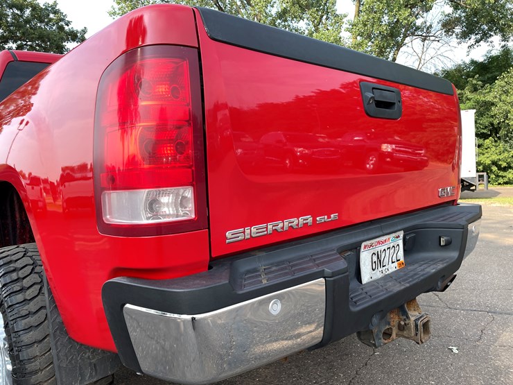 2012-gmc-2500-image-27