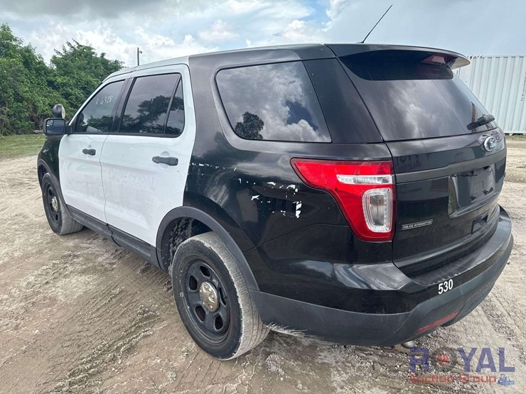 2015-ford-explorer-image-4