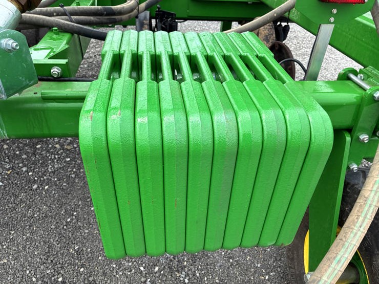 2023-john-deere-2510h-image-61