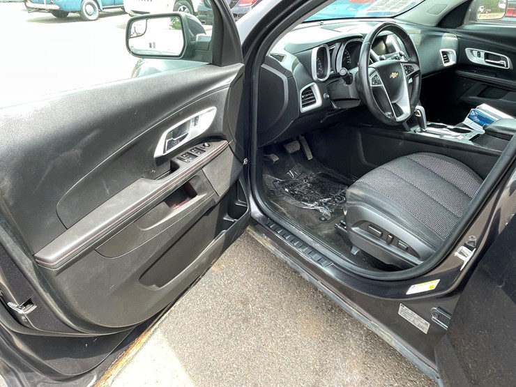 2013-chevrolet-equinox-lt-image-48