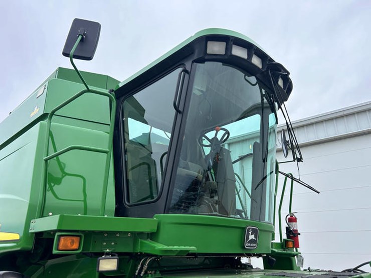 2001-john-deere-9550-image-11
